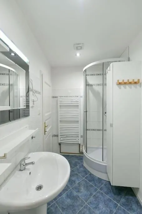 4 Sigle Beds Or 2 Double Beds Luxury Apartment Praga 0*,