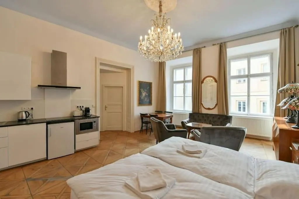 4 Sigle Beds Or 2 Double Beds Luxury Apartment Praga República Checa